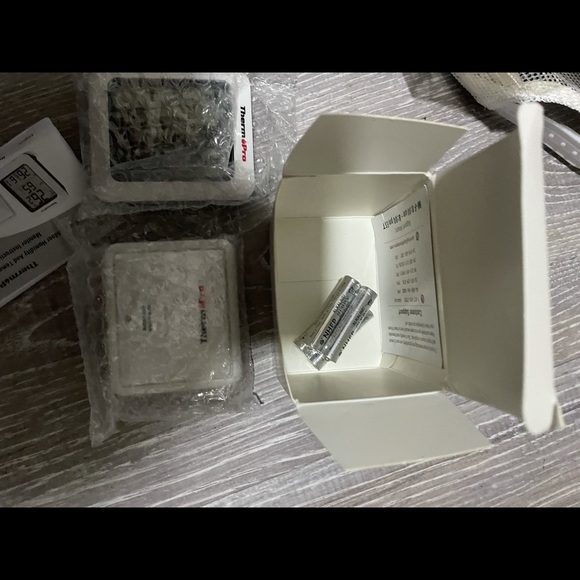 Humidity and temperature monitor - Picture 3 of 5